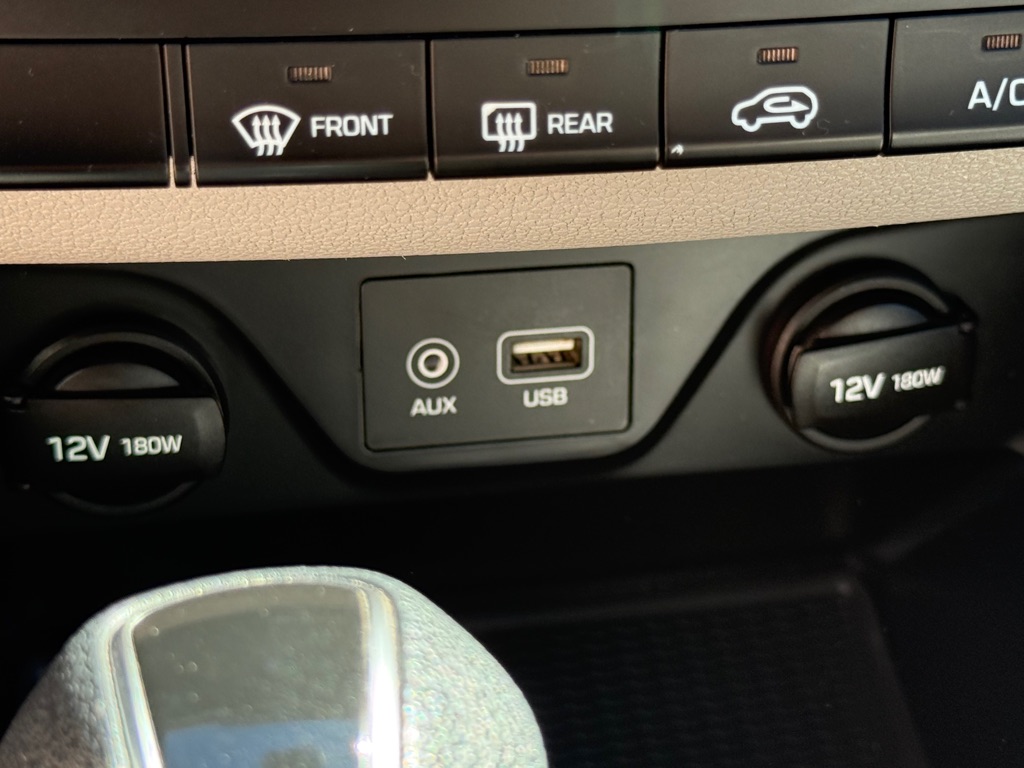 Photo 34 of this HYUNDAI TUCSON