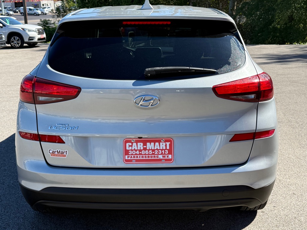 Photo 5 of this HYUNDAI TUCSON