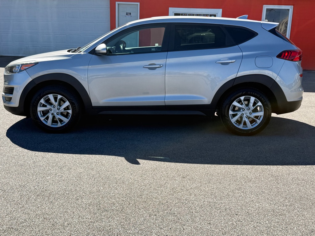 Photo 3 of this HYUNDAI TUCSON