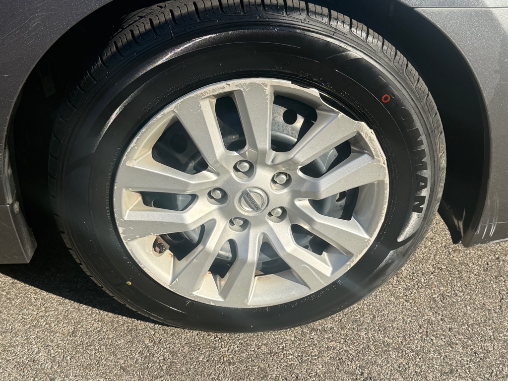 Photo 18 of this NISSAN ALTIMA