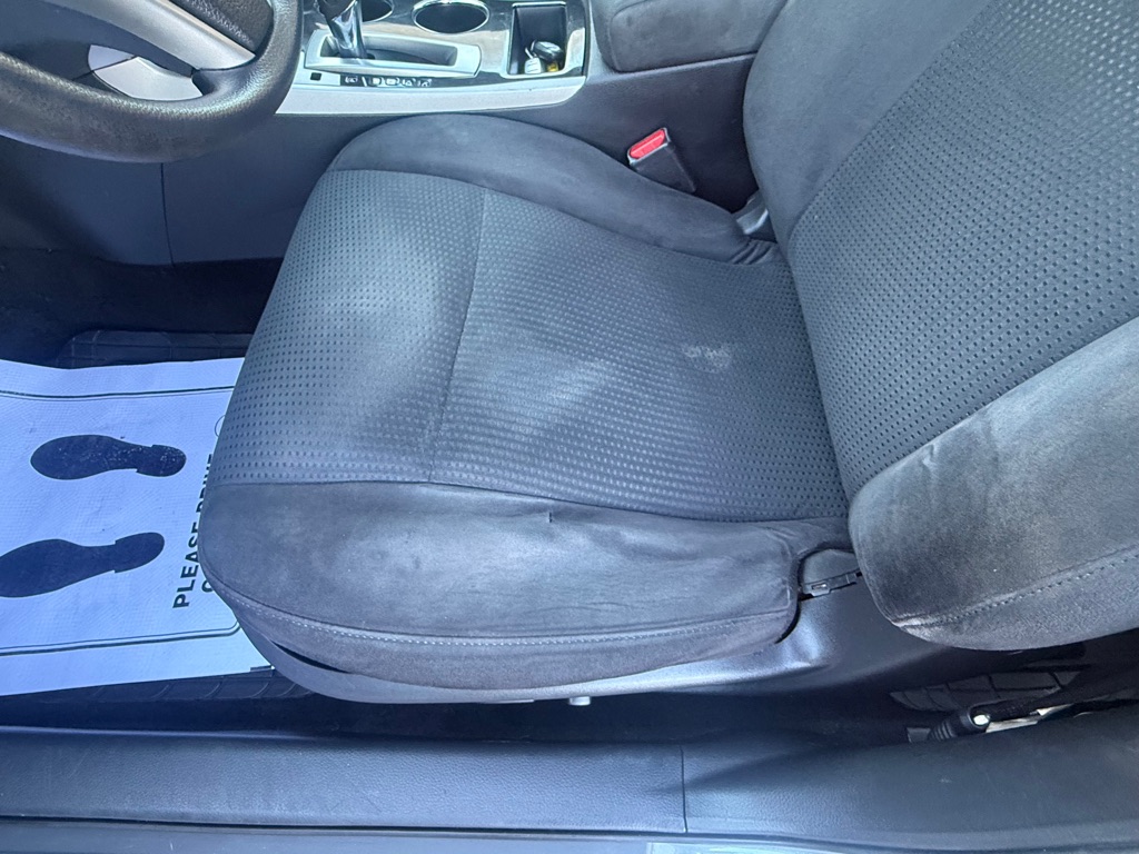 Photo 27 of this NISSAN ALTIMA