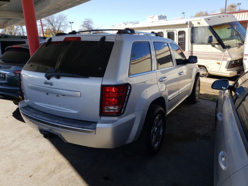 Photo 3 of this JEEP GRAND CHEROKEE