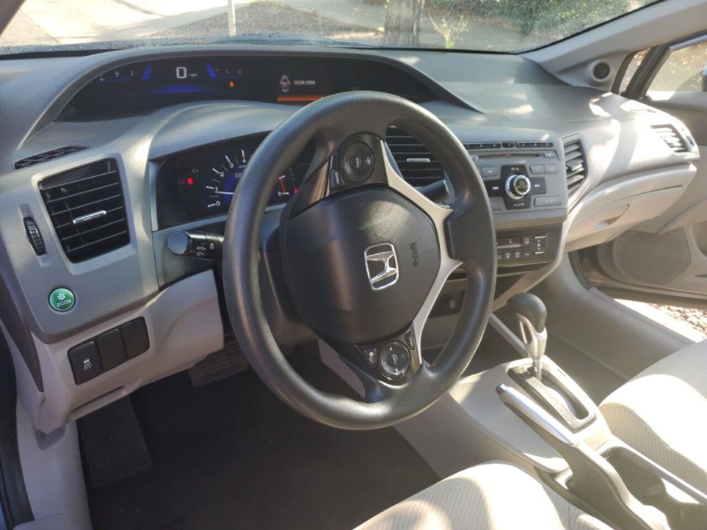 Photo 9 of this HONDA CIVIC