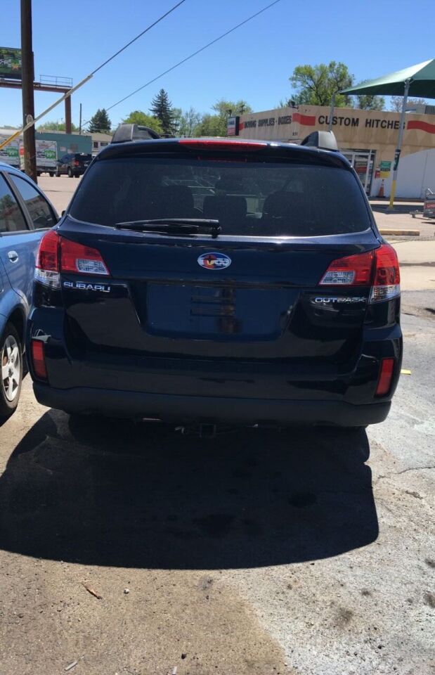 Photo 2 of this SUBARU OUTBACK