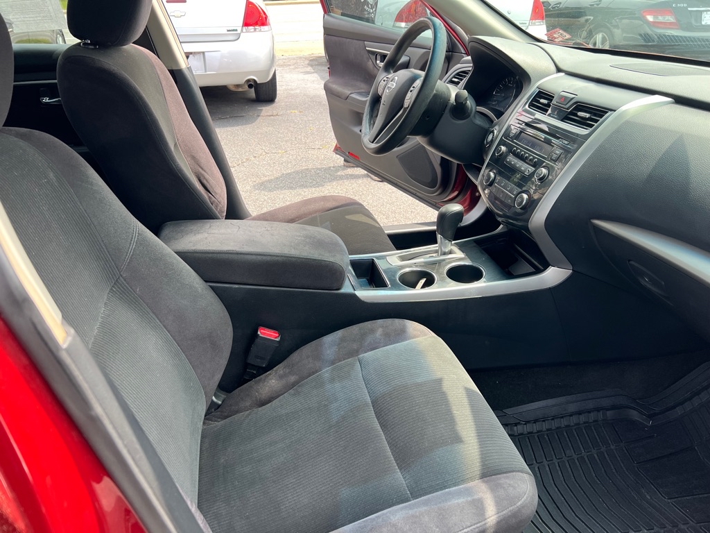 Photo 7 of this NISSAN ALTIMA
