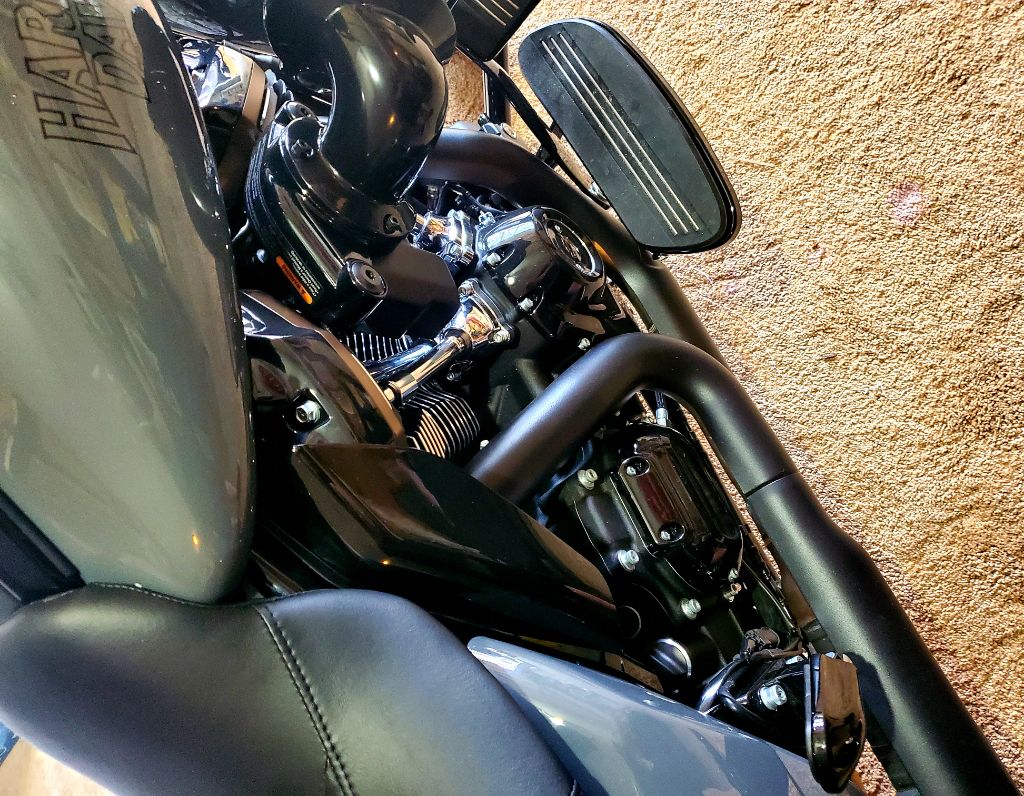 Photo 11 of this HARLEY DAVIDSON FLTRXST