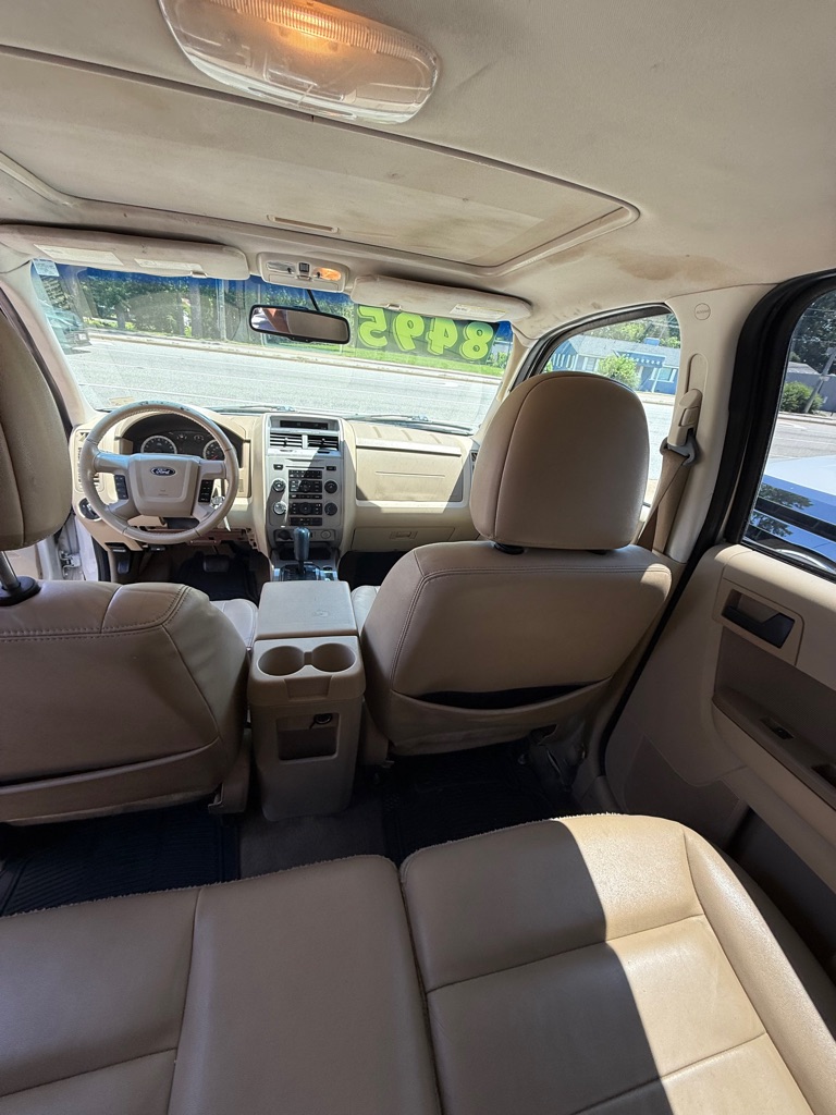 Photo 8 of this FORD ESCAPE