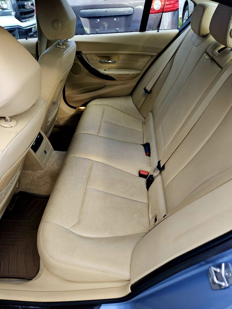 Photo 3 of this BMW 3 SERIES
