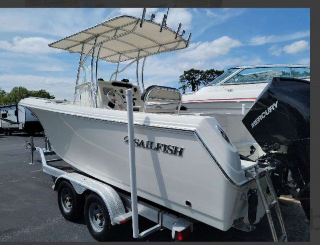 Photo 5 of this SAILFISH 242CC