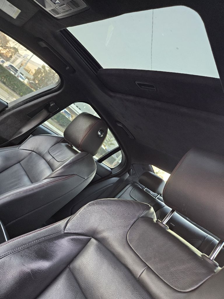 Photo 3 of this JAGUAR XF