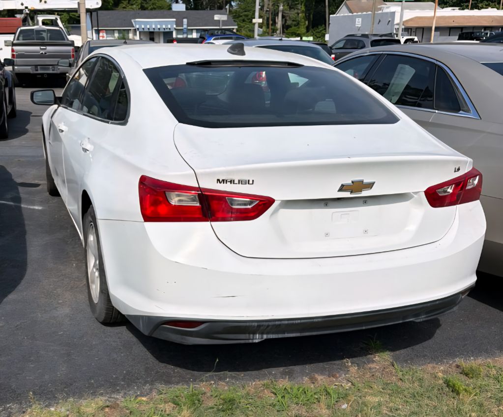 Photo 2 of this CHEVROLET MALIBU