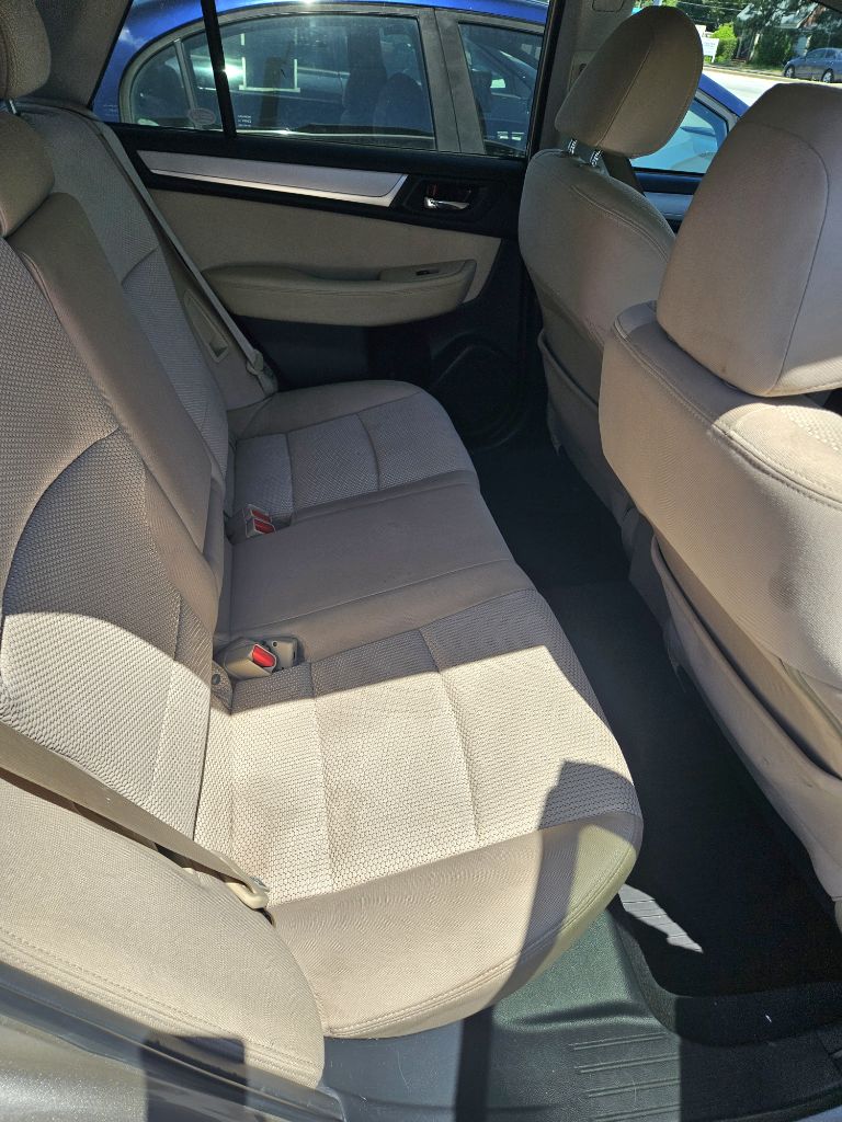Photo 4 of this SUBARU OUTBACK