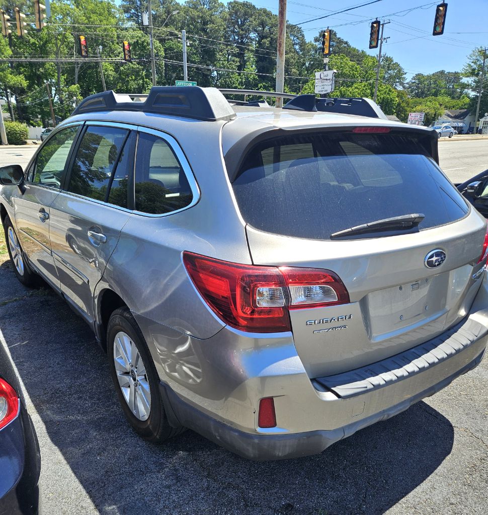 Photo 3 of this SUBARU OUTBACK
