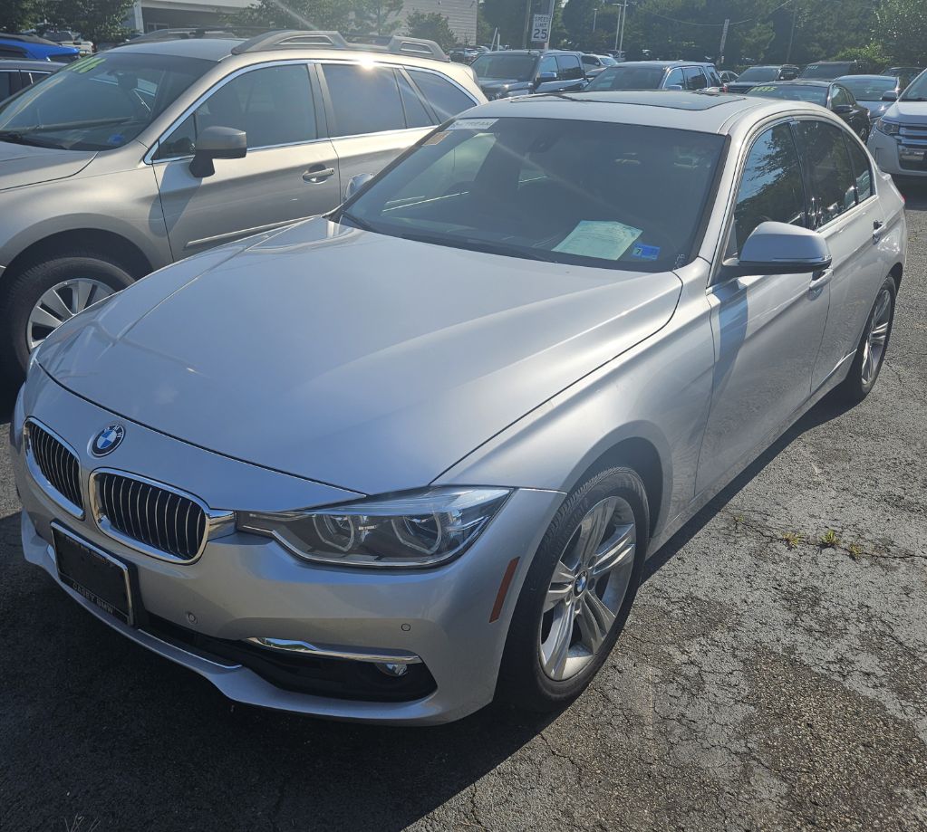 Photo 3 of this BMW 330