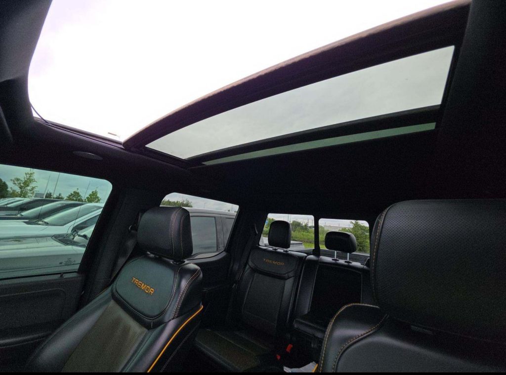 Photo 10 of this FORD F-150