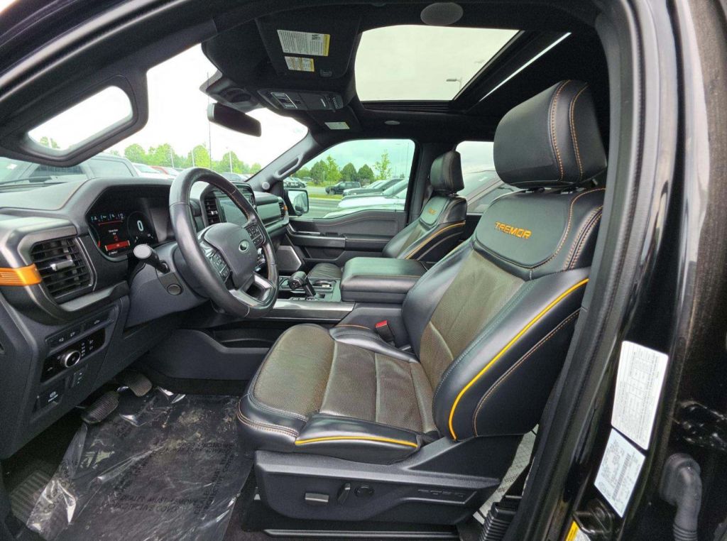 Photo 4 of this FORD F-150