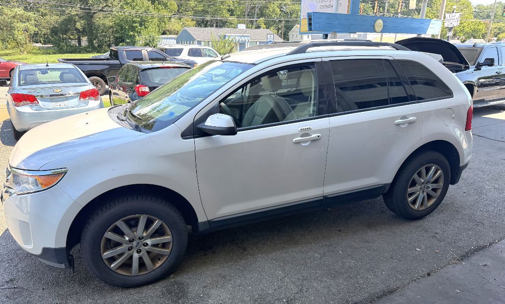 Photo 3 of this FORD EDGE