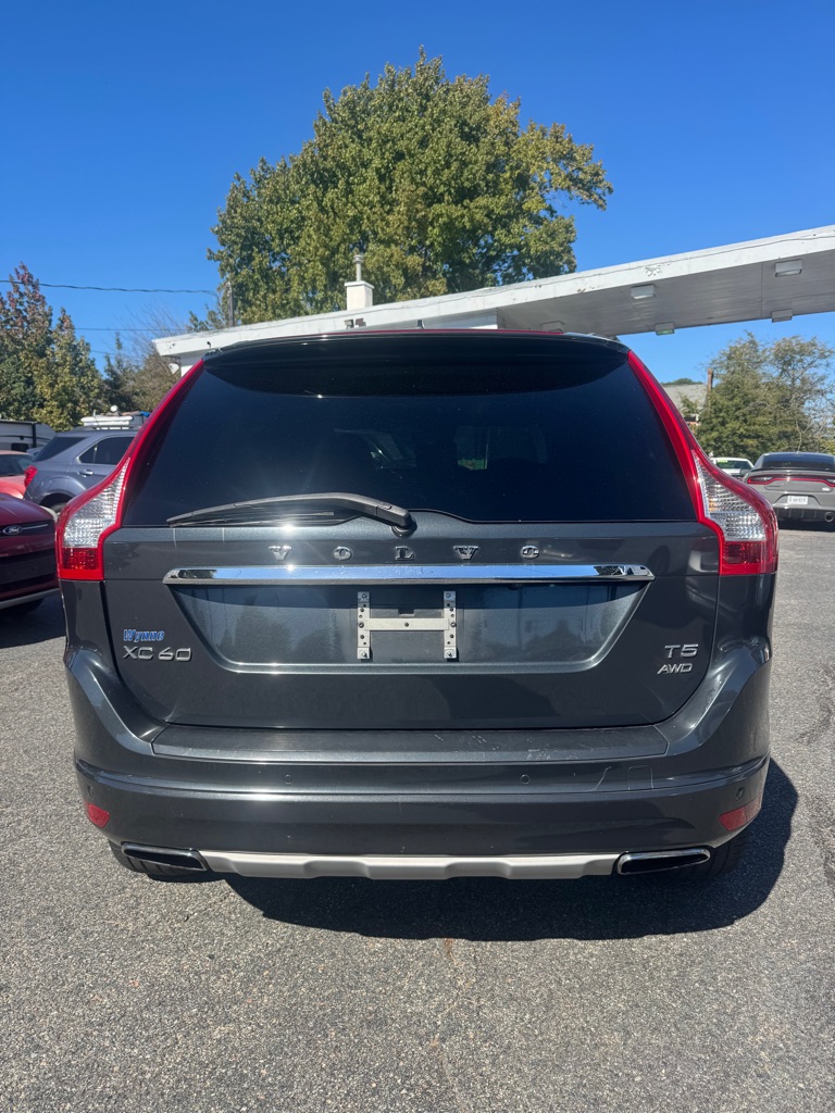 Photo 3 of this VOLVO XC60