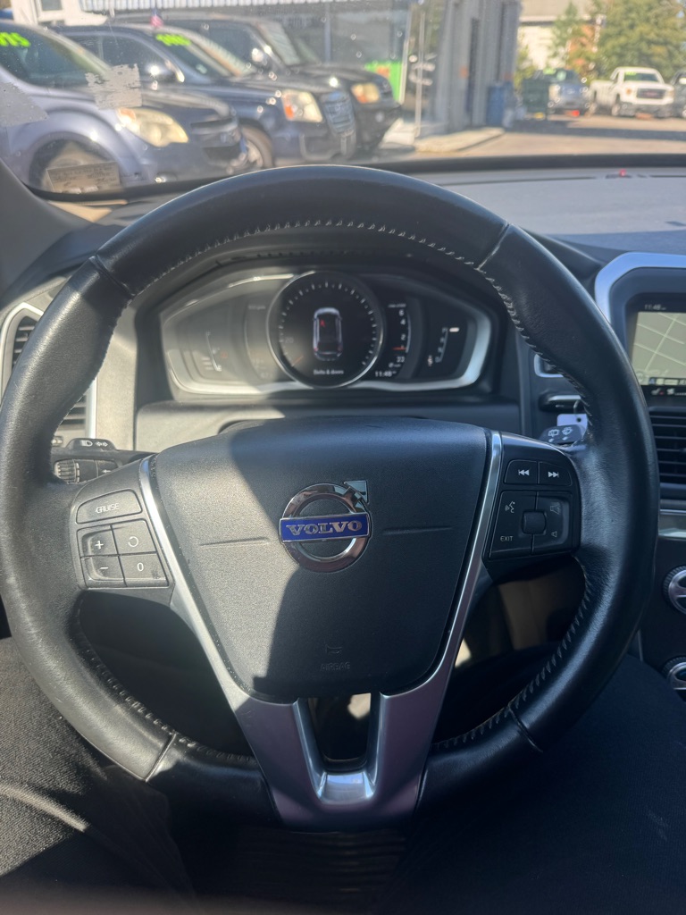 Photo 5 of this VOLVO XC60