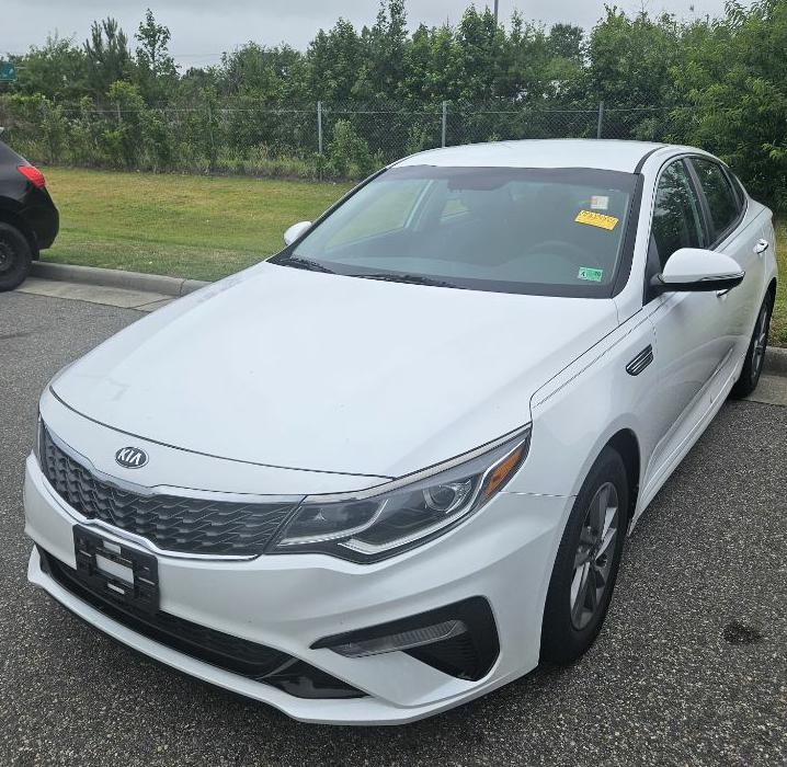 Photo 4 of this KIA OPTIMA