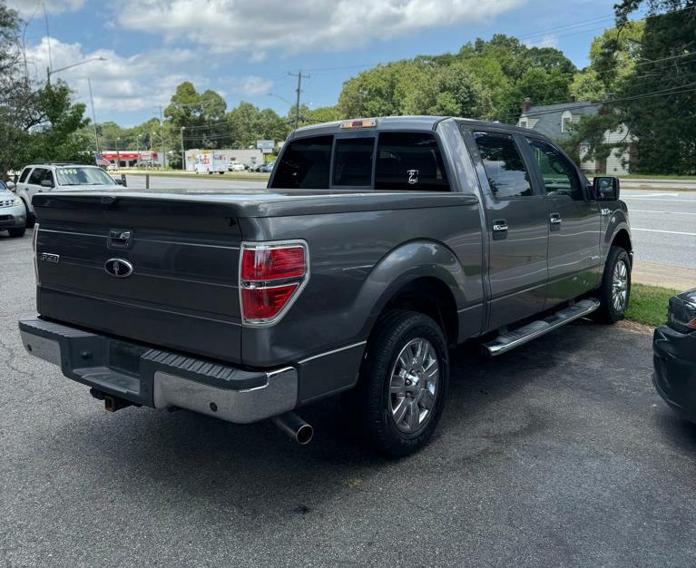 Photo 4 of this FORD F-150