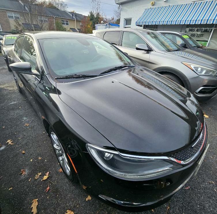 Photo 2 of this CHRYSLER 200