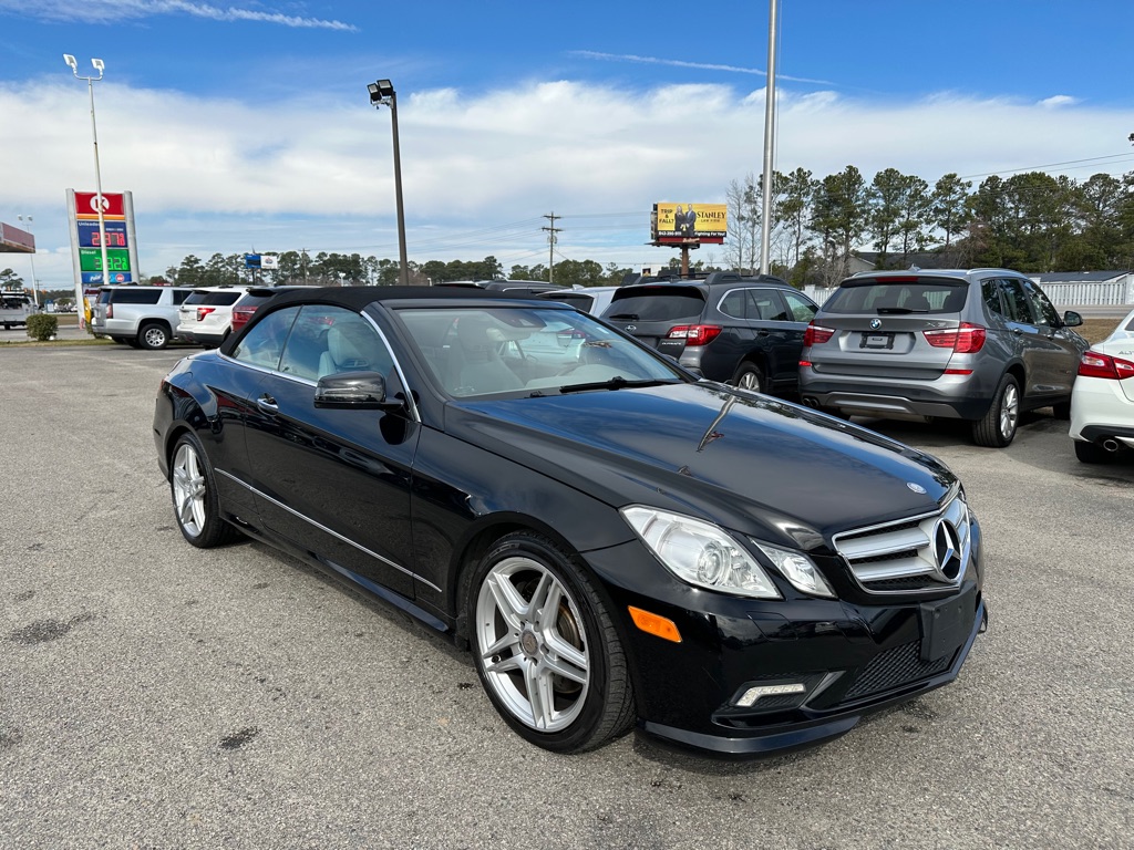 Photo 14 of this MERCEDES-BENZ E-CLASS