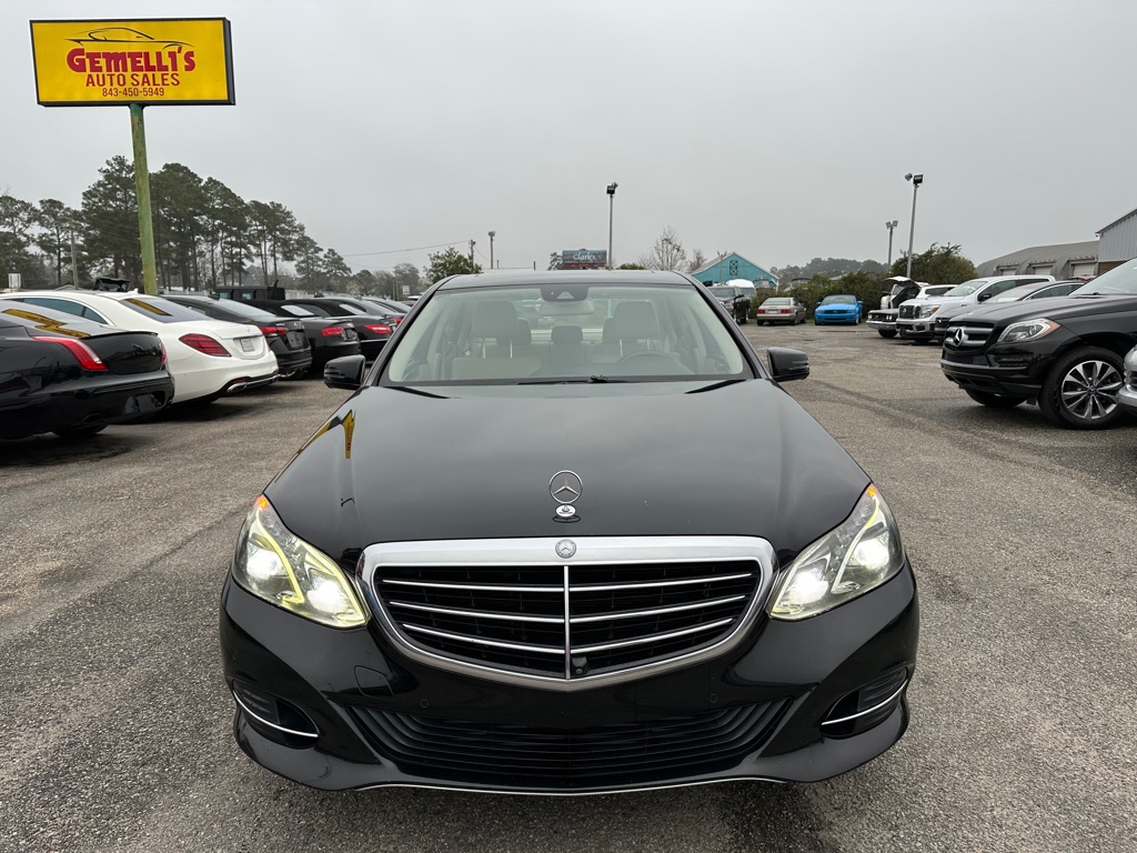 Photo 2 of this MERCEDES-BENZ E-CLASS