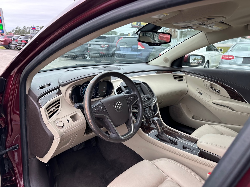 Photo 16 of this BUICK LACROSSE