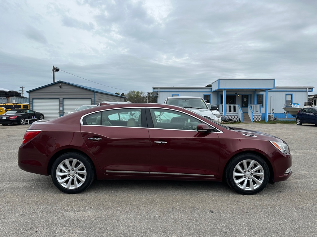 Photo 4 of this BUICK LACROSSE