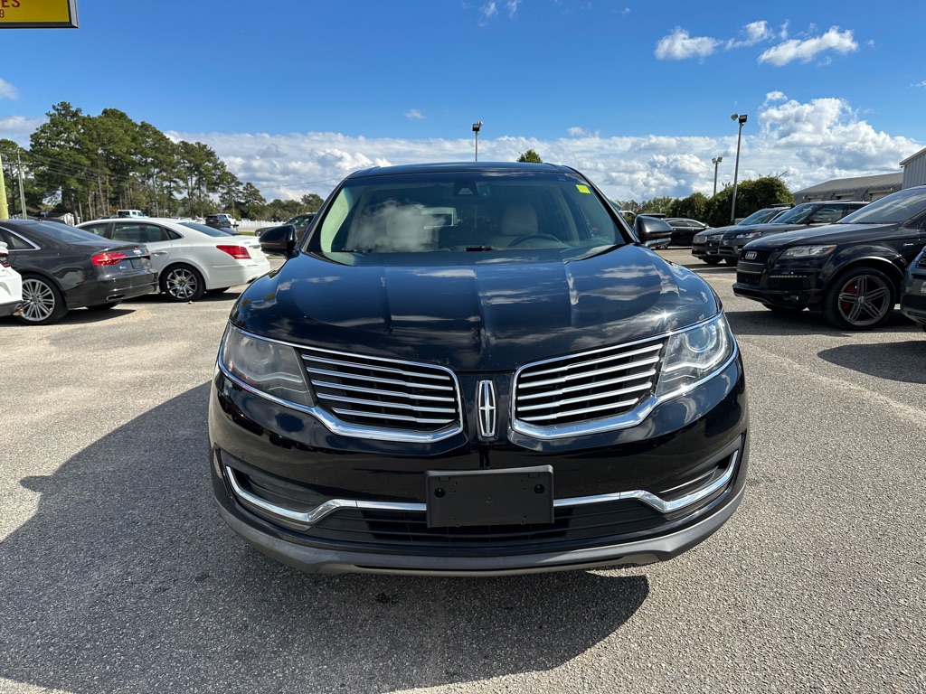 Photo 2 of this LINCOLN MKX