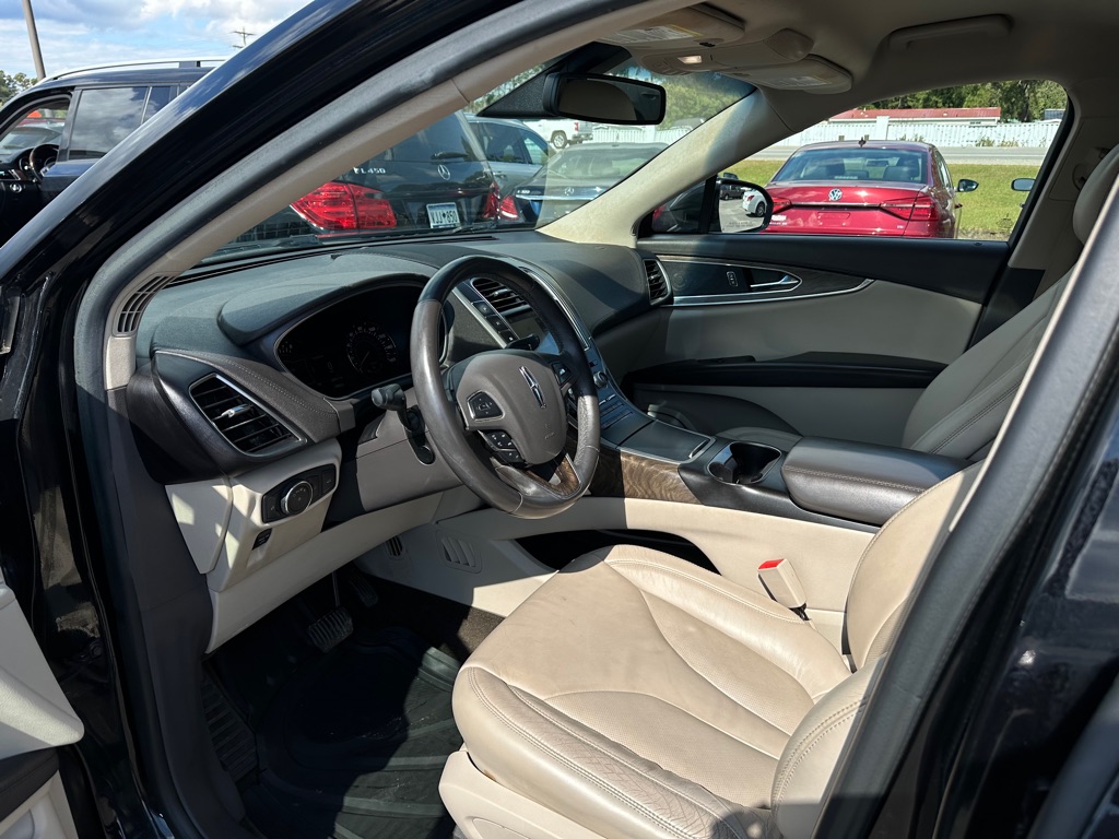 Photo 13 of this LINCOLN MKX