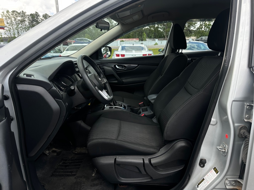 Photo 10 of this NISSAN ROGUE