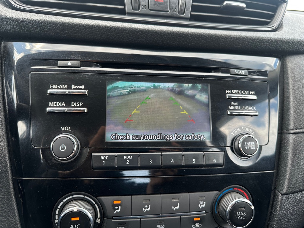 Photo 16 of this NISSAN ROGUE