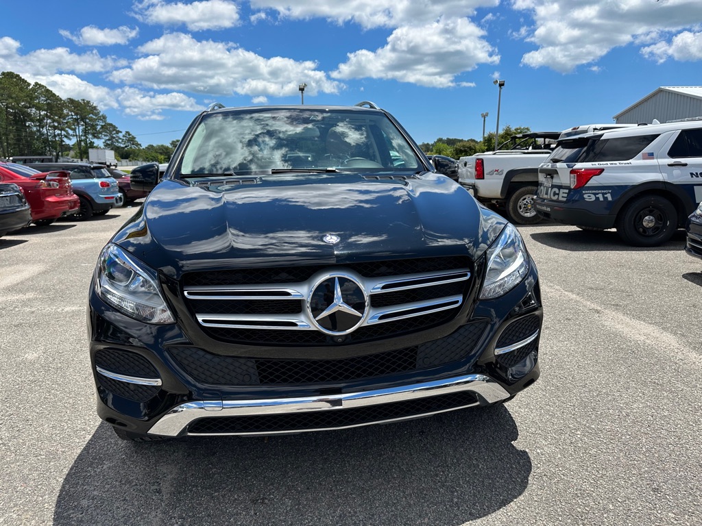 Photo 2 of this MERCEDES-BENZ GLE