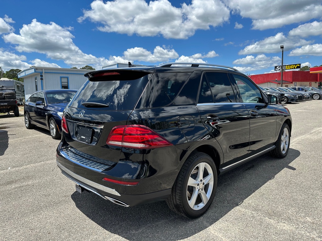 Photo 5 of this MERCEDES-BENZ GLE