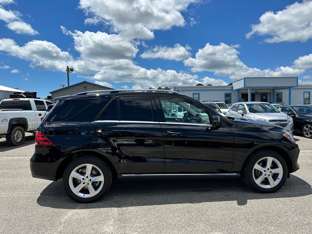 Photo 4 of this MERCEDES-BENZ GLE