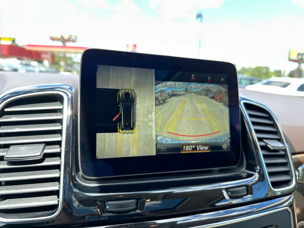 Photo 16 of this MERCEDES-BENZ GLE