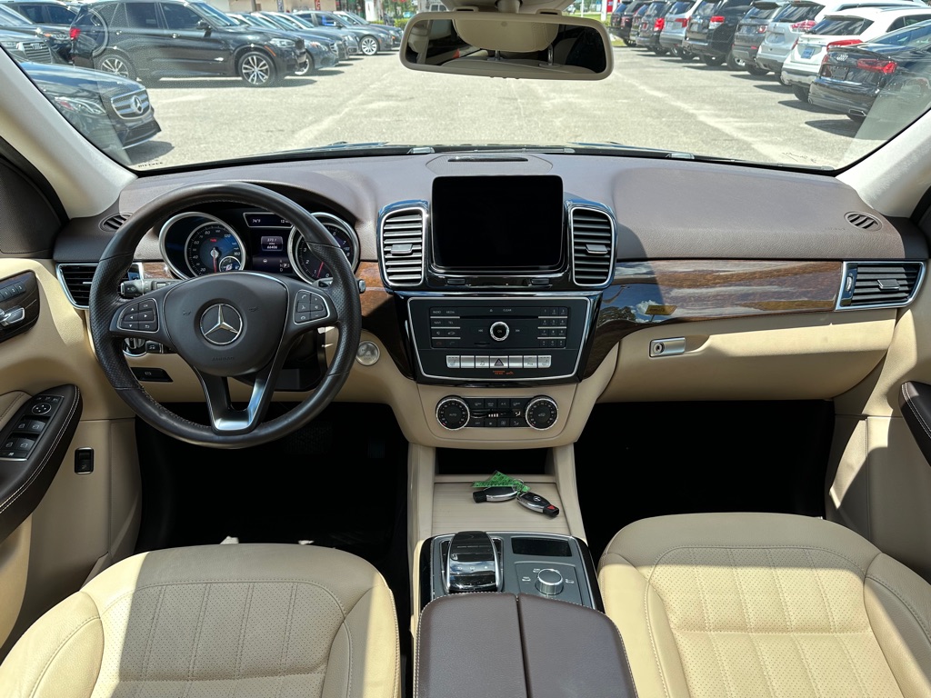 Photo 13 of this MERCEDES-BENZ GLE