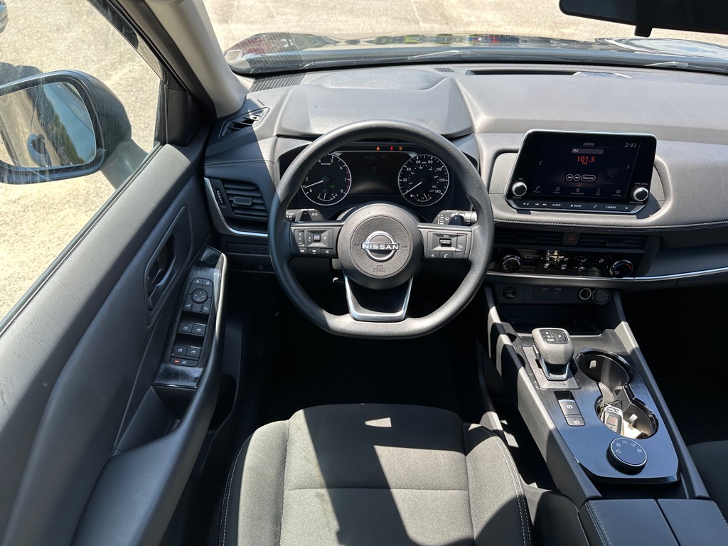 Photo 12 of this NISSAN ROGUE