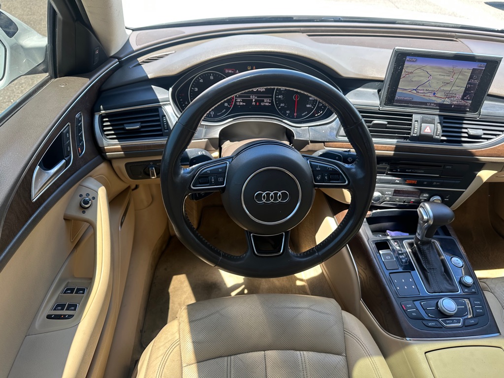Photo 15 of this AUDI A6