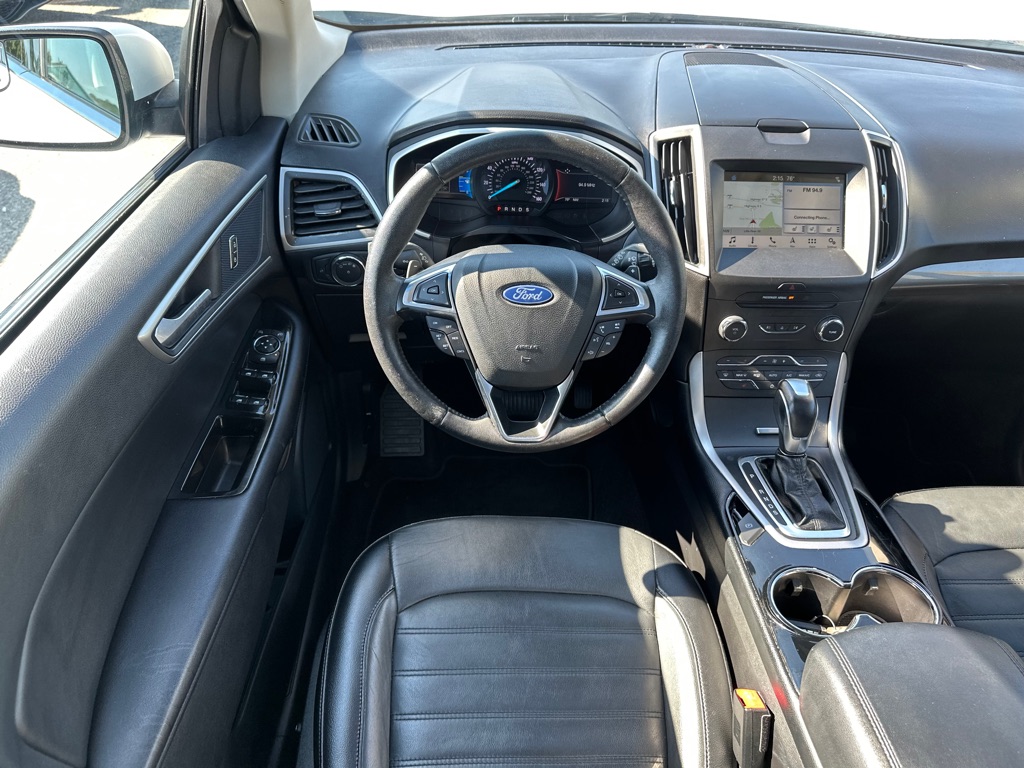 Photo 13 of this FORD EDGE