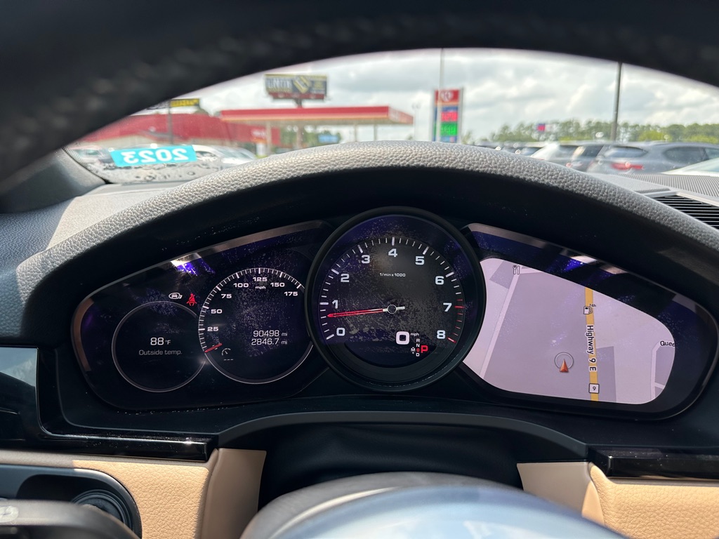 Photo 16 of this PORSCHE CAYENNE