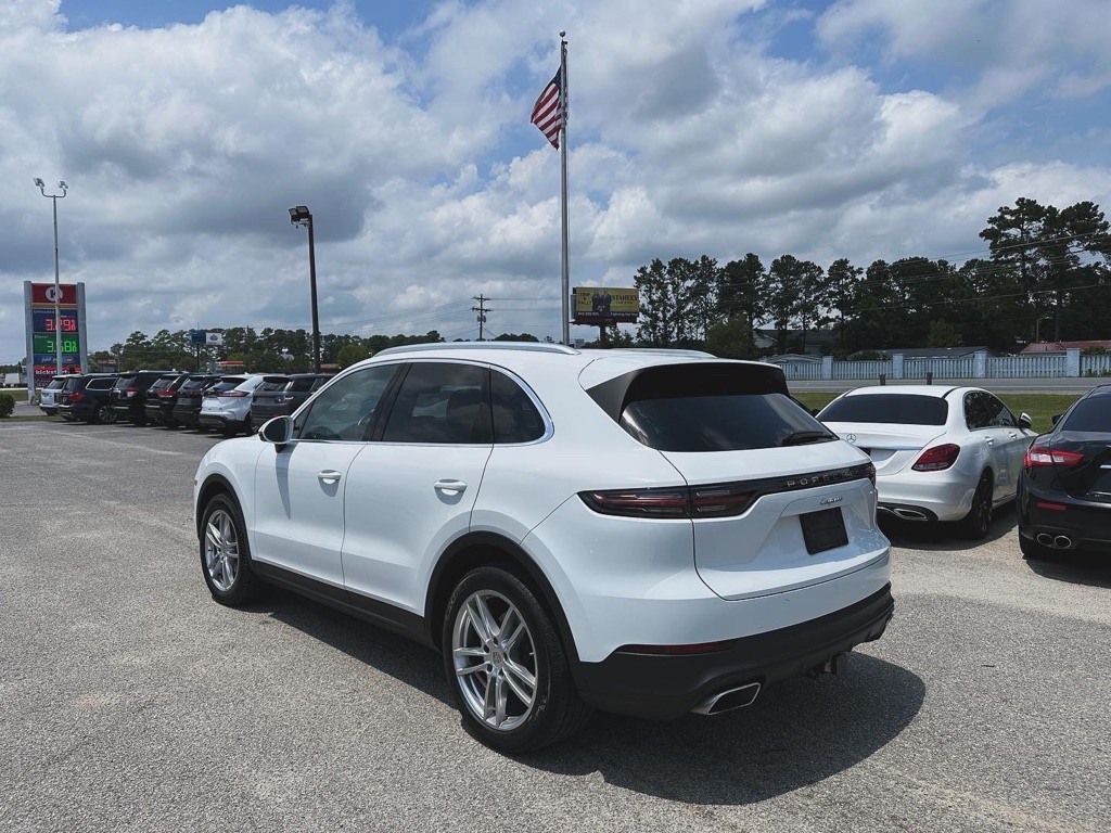 Photo 8 of this PORSCHE CAYENNE