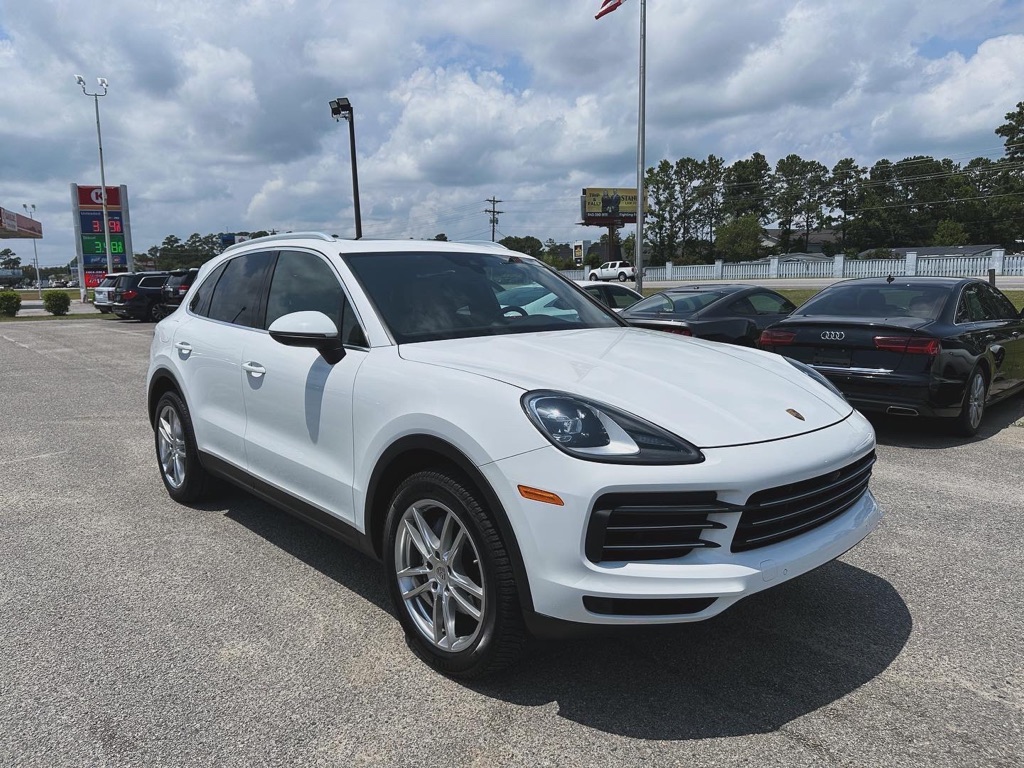 Photo 3 of this PORSCHE CAYENNE