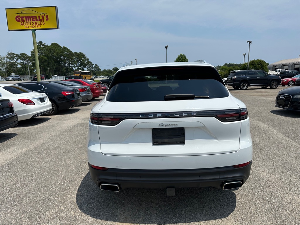 Photo 6 of this PORSCHE CAYENNE