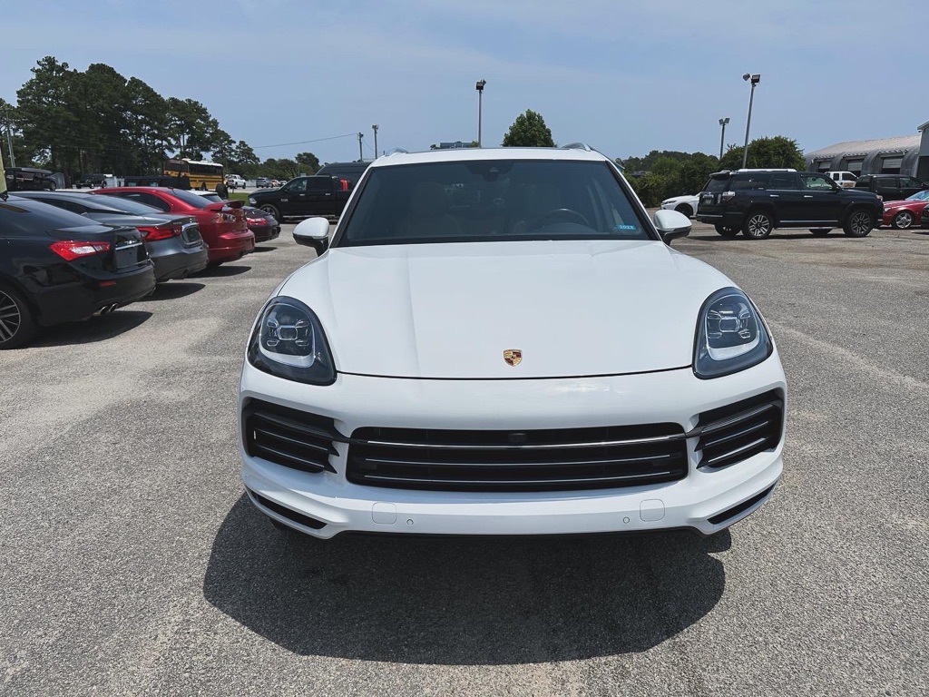 Photo 2 of this PORSCHE CAYENNE
