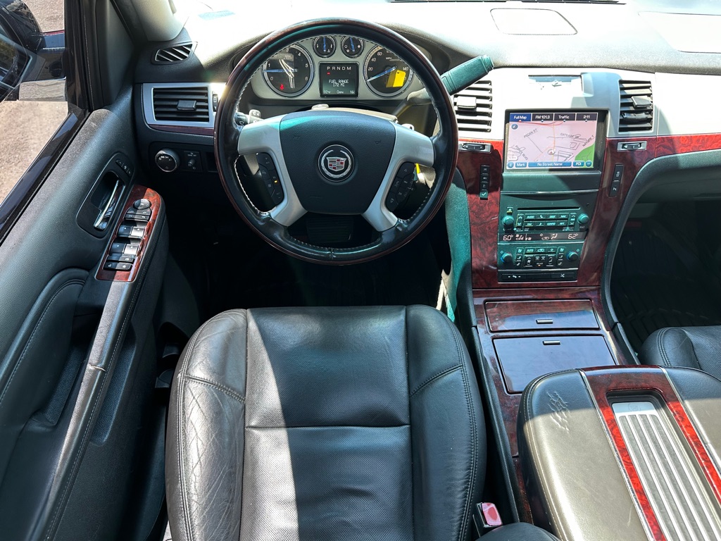 Photo 17 of this CADILLAC ESCALADE