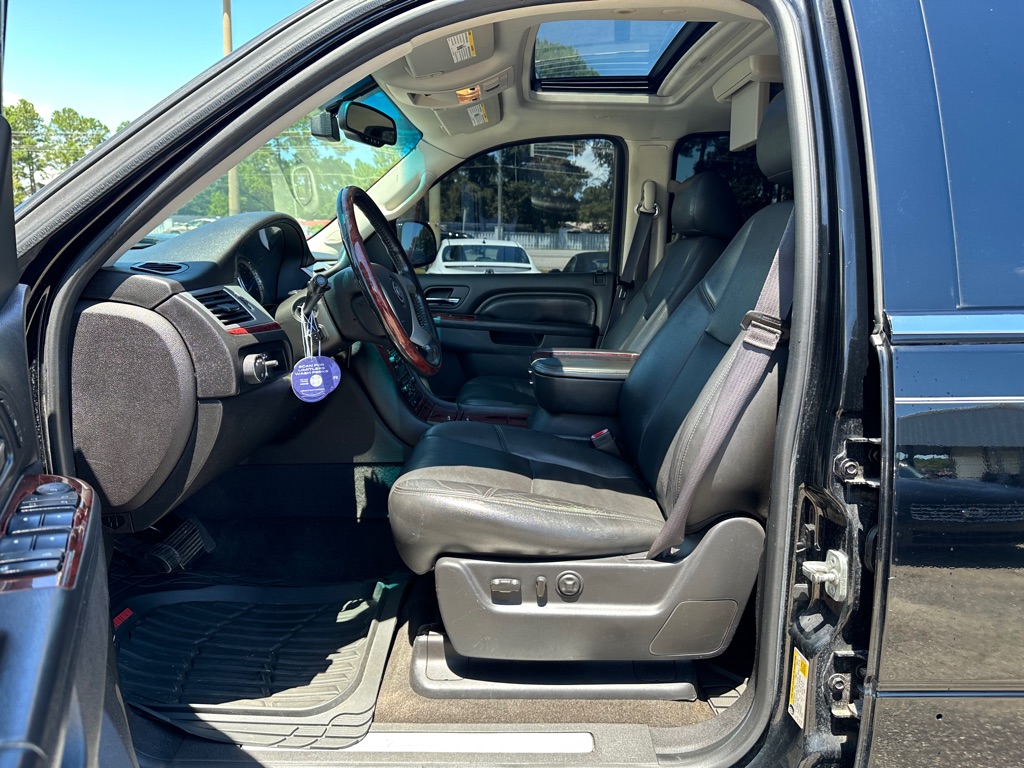 Photo 11 of this CADILLAC ESCALADE