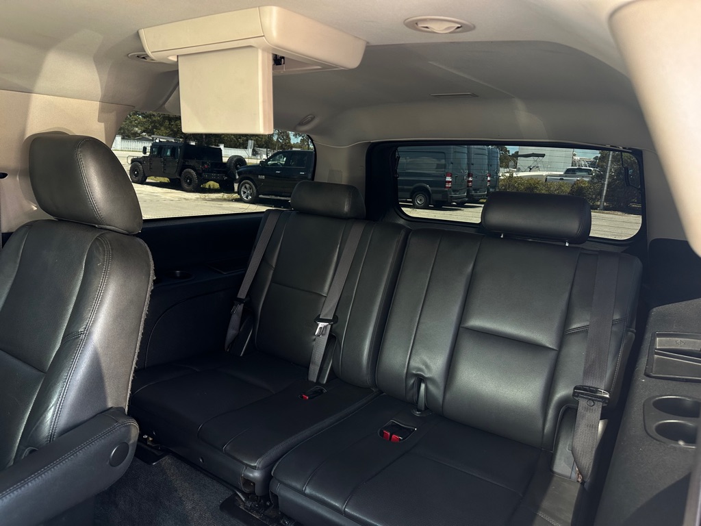 Photo 14 of this CADILLAC ESCALADE